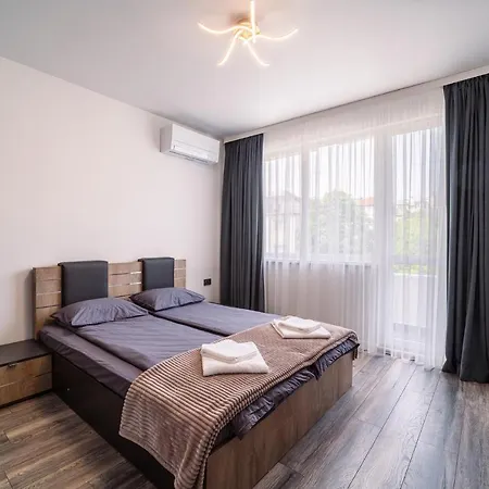 Sea Garden Heaven 2br With Free Parking 瓦爾納