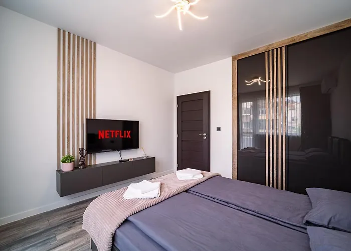 Апартаменты Sea Garden Heaven 2br With Free Parking *